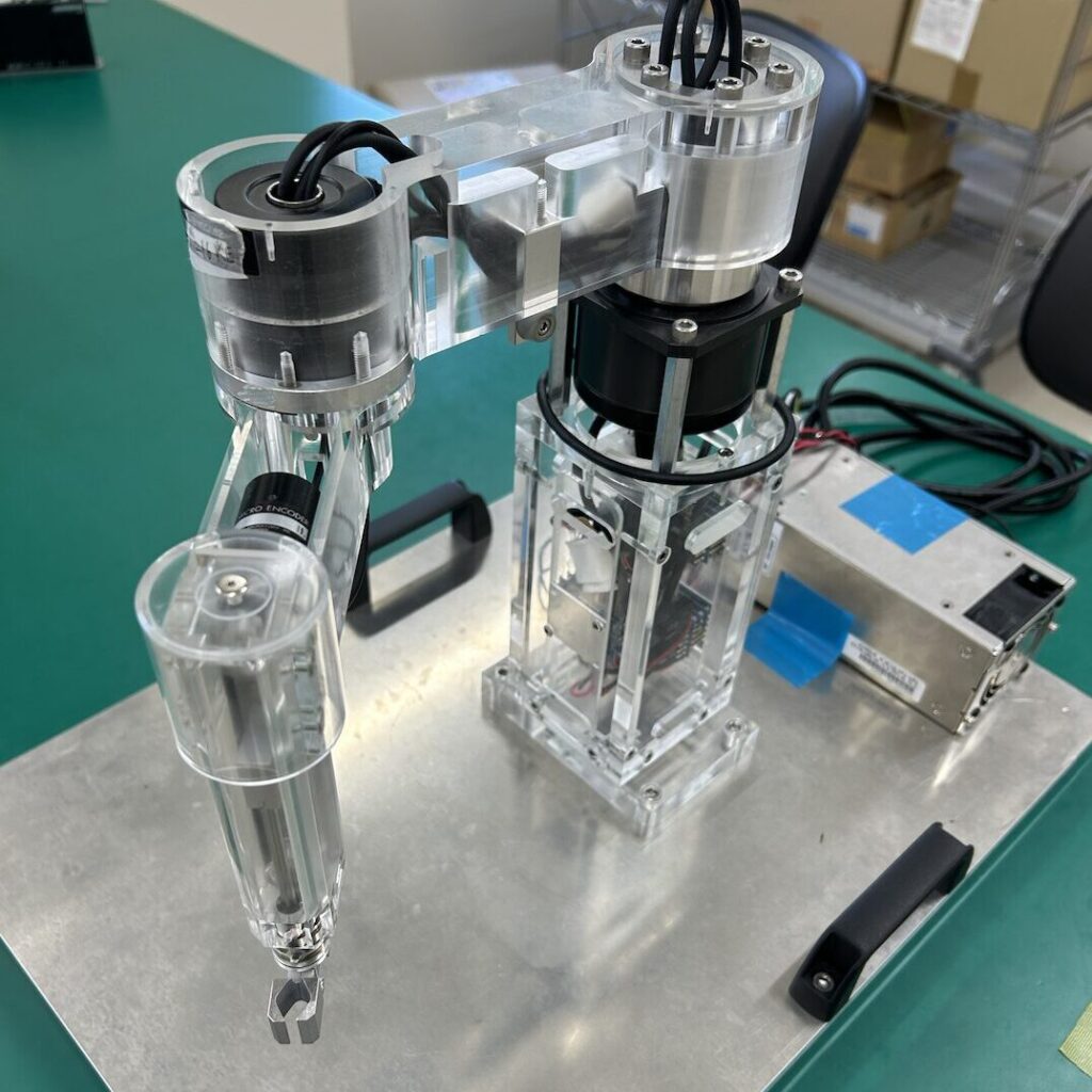 Compact SCARA Robot with Built-In Servo Drivers - Microtech Laboratory ...