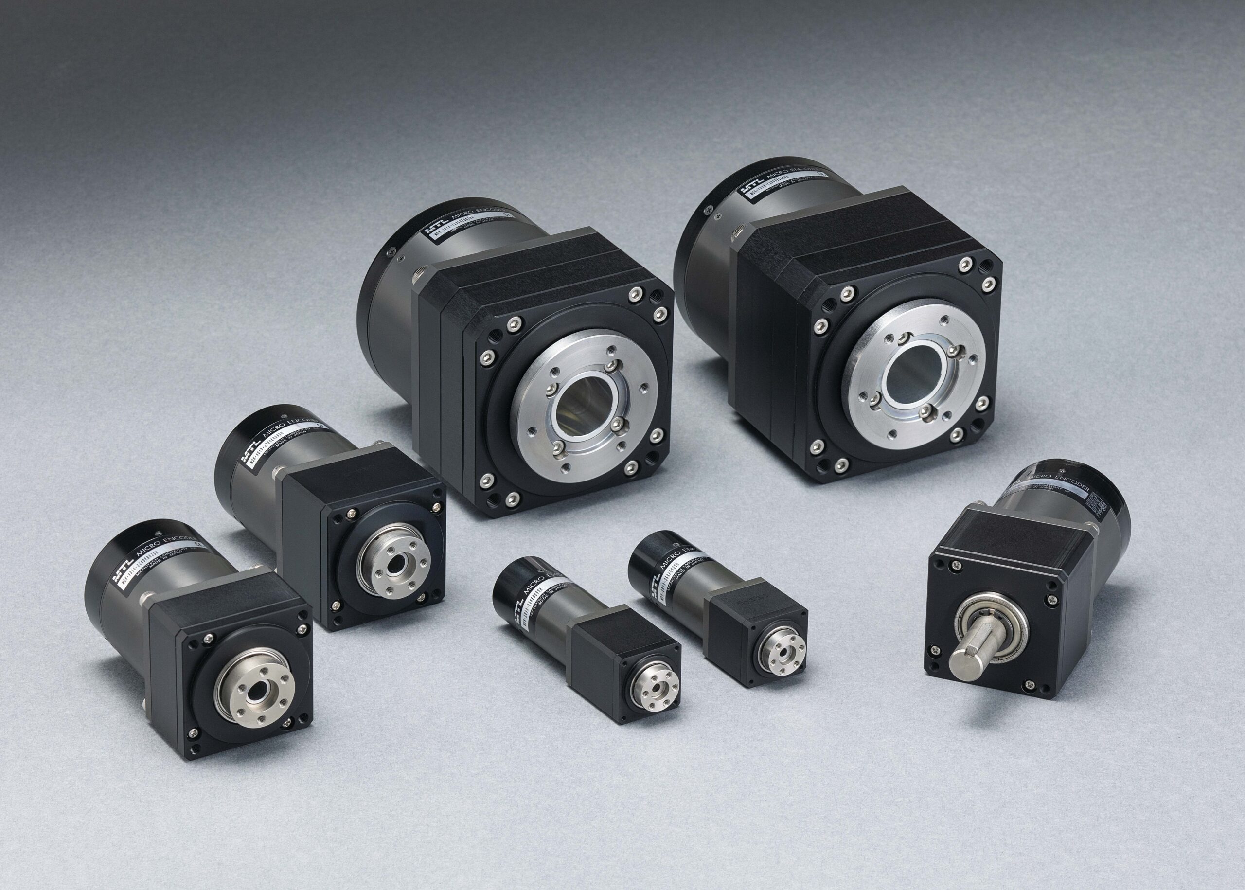Geared or hollow shaft Micro DD Motor series for cable routing and compact machine design